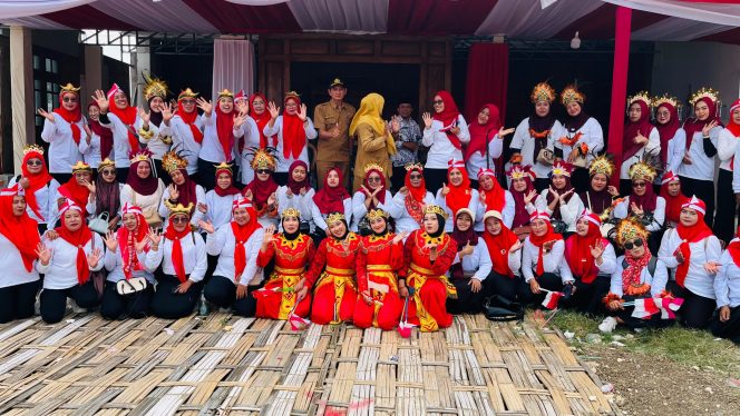 
					Upasp Kecamatan Tanggunggunung Gelar Tarian Masal tingkat TK dan KB Ceria,PHBN Hut RI ke 81 Tahun