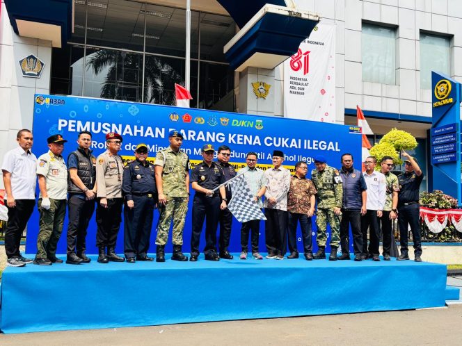 
					Bea Cukai Banten catat Capaian Penindakan Operasi ASAP sebanyak 74,21 Juta Batang Rokok Ilegal dan 1.748 liter MMEA