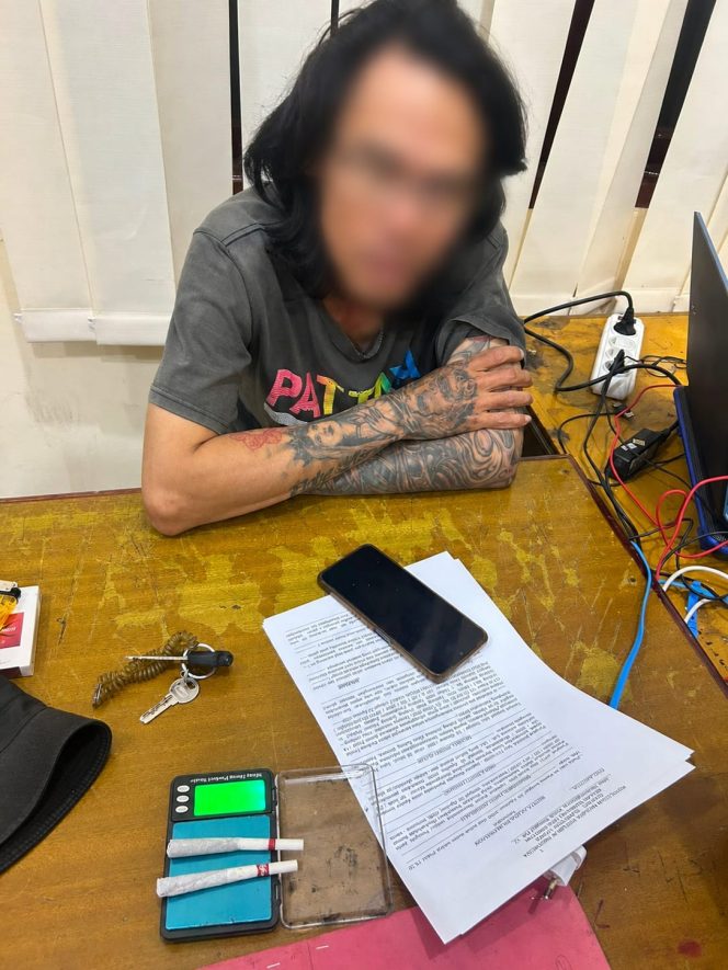 
					Satresnarkoba Humbahas Tangkap Kurir Ganja dari Sidikalang