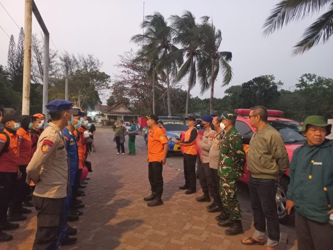 
					Polda Banten dan Basarnas Lakukan Pencarian Rombongan Jurnalis yang Hilang Kontak di Selat Sunda*