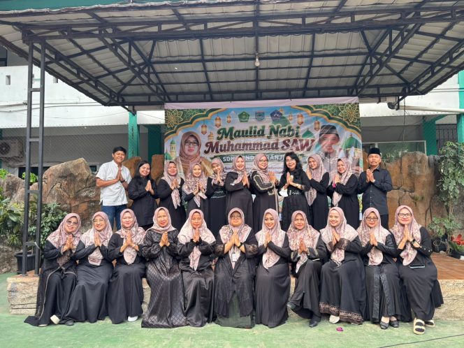 
					Tanamkan Cinta kepada Rasulullah, SD Negeri Pondok Ranji 04 Gelar Maulid Nabi Muhammad