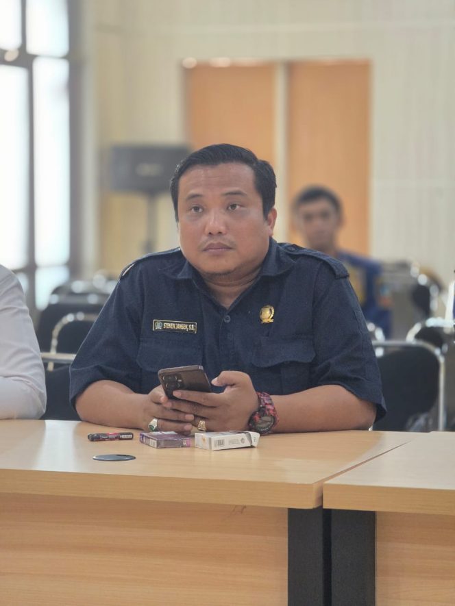 
					H.Ika Plt Kepala Dispora ,StevenJansen dari Fraksi PSI Pertanyakan Perubahan Masa Transisi Persiapan Porprov Khawatir Persiapan kontingen Terganggu