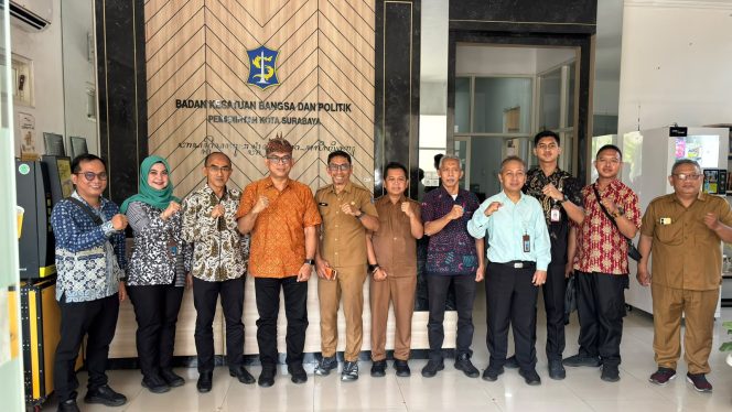 
					Badan Kesbangpol Kota Tangerang dan BNN Kota Tangerang Benchmarking ke Sejumlah Instansi di Jawa Timur.